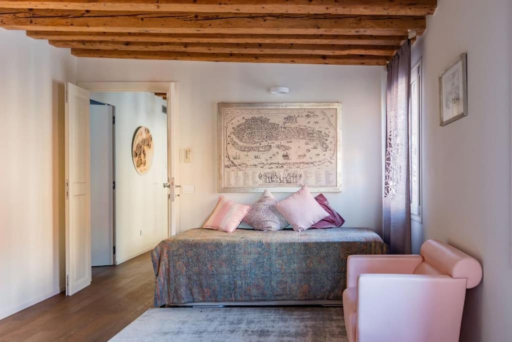 Ospizio Delle Donzelle Apartment Venice Exterior photo